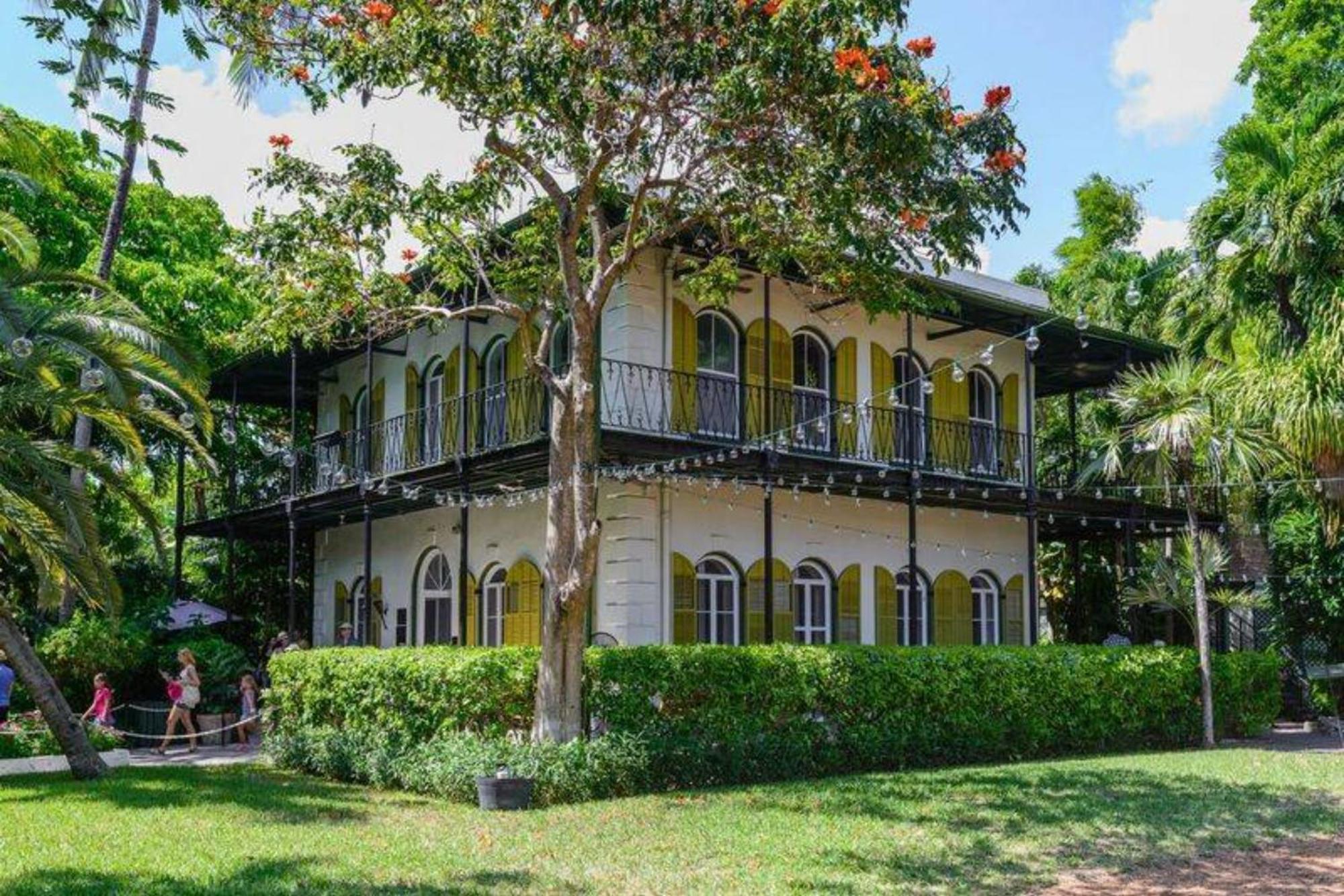 Artist Garden By Avantstay Great Location W Balcony Outdoor Dining Shared Pool Bbq Week Long Stays Key West Ngoại thất bức ảnh